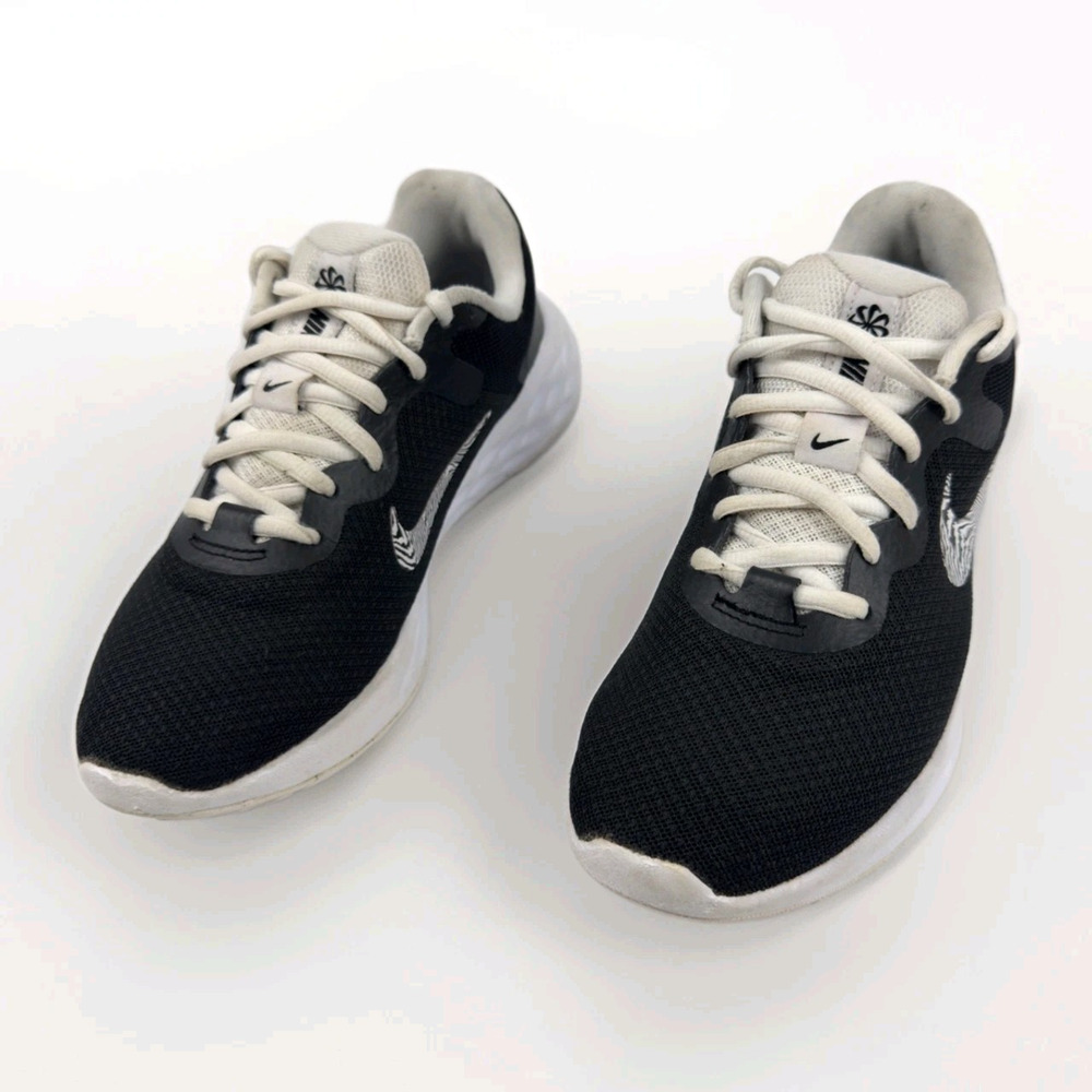 Women's Size 7 - Nike Flex Experience Run 11 Extra Wide Black White W Shoes
